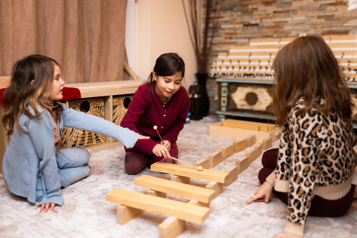 Atelier son et hauteur avec matériel en bois Serclet